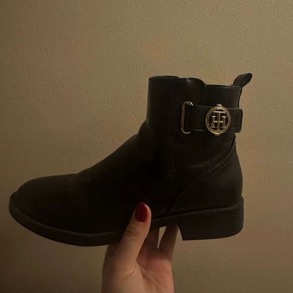 Tommy Hilfiger Shoes - Tommy Hilfiger short boots